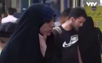 Cảnh sát đạo đức Iran giám sát việc phụ nữ đội khăn trùm đầu