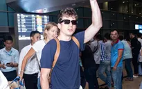 Charlie Puth đã tới Việt Nam, thân thiện chào khán giả