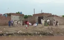 Những ngôi làng thành ốc đảo trong mùa lũ ở Pakistan