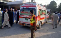 Đánh bom tự sát trong cuộc biểu tình ở Pakistan khiến ít nhất 55 người thiệt mạng