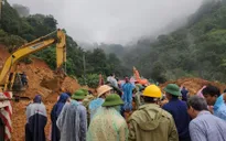 Phó Thủ tướng Trần Lưu Quang kiểm tra hiện trường, chỉ đạo khắc phục hậu quả sạt lở đèo Bảo Lộc