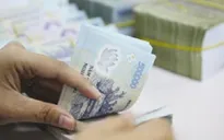 Lãi suất giảm nhanh, tiền gửi ngân hàng liệu có chuyển hướng?