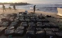 Mexico thu giữ 2,4 tấn ma túy chở trên 3 thuyền máy
