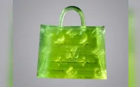 Chiếc túi gần như "vô hình" của Louis Vuitton được bán với giá 63.000 USD