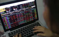 Chứng khoán ngập sắc đỏ