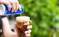 Sử dụng đồ uống có đường mỗi ngày làm tăng nguy cơ ung thư gan