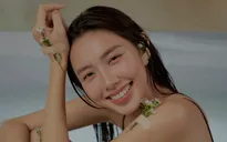 Thùy Tiên không ngại lộ vết rạn trong bộ ảnh sinh nhật tuổi 25
