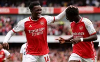 Arsenal thắng nhọc trận ra quân Ngoại hạng Anh
