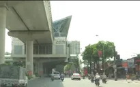 Dỡ các rào tôn quanh nhà ga đường sắt Nhổn - ga Hà Nội