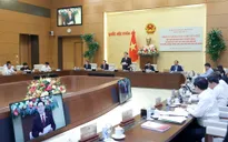 Phải giảm giá sách giáo khoa phù hợp đối với thu nhập của người dân