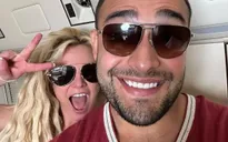 Chồng cũ tố cáo Britney Spears có niềm đam mê với dao, để dao khắp nhà