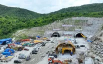 Hầm xuyên núi dài nhất cao tốc Bắc - Nam dự kiến thông tuyến vào cuối tháng 8