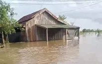 Một người tử vong nghi do điện giật khi nhà bị ngập