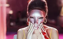 Sức hút của "Mask Girl": Khám phá kẽ hở đen tối nhất trong bản chất con người