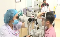 Trẻ đau mắt đỏ gia tăng, nhiều ca biến chứng