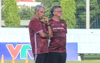 HLV Philippe Troussier có thêm cộng sự mới trong BHL
