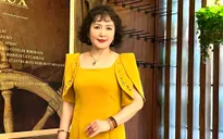 Trang phục đồng bóng của "mẹ vợ" NSND Minh Hòa