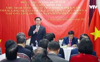 Chủ tịch Quốc hội Vương Đình Huệ gặp cộng đồng người Việt tại Iran