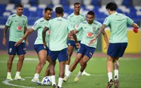 Neymar trở lại tập luyện bình thường cùng ĐT Brazil