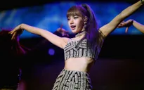 Lisa (BLACKPINK) bị tẩy chay vì biểu diễn tại câu lạc bộ thoát y