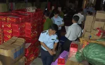 Triệt phá kho hàng thu giữ hơn 1 tấn bánh kẹo nhập lậu trước mùa Trung thu
