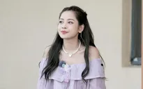 Chi Pu lọt từ khóa hot trên MXH Trung Quốc, Bùi Lan Hương nói về áp lực trong chuyện yêu Dùng "khùng”