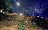Mưa lớn chia cắt nhiều tuyến đường ở miền núi Quảng Bình