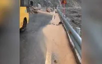 Nhiều tuyến đường miền núi Hà Tĩnh sạt lở