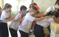 Nhiều trường học dạy trẻ kỹ năng thoát hiểm