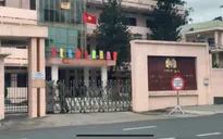 Bình Dương: Nam thanh niên tưới xăng tự đốt trước cổng đồn Công an