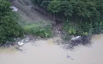 Sạt lở nghiêm trọng dọc sông Hồng
