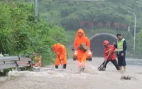Trung Quốc gia hạn cảnh báo vàng về mưa bão