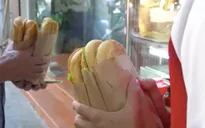 Phở và bánh mì vào danh sách "Món ăn nhất định phải thử trong đời"