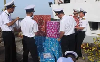 Mang Tết sớm tới với các âu tàu và làng chài tại quần đảo Trường Sa