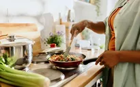 Vi nhựa được tìm thấy trong 90% protein, bao gồm các sản phẩm thịt chay