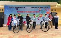 Ấm áp những phần quà Tết sớm gửi trao tới học sinh khó khăn ở Thanh Hóa