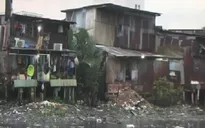 Hàng chục ngàn người dân TP Hồ Chí Minh loay hoay sống ven kênh rạch ô nhiễm