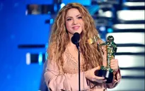 Shakira được vinh danh bằng tượng khổng lồ tại quê nhà
