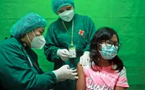 Jakarta triển khai tiêm phòng COVID-19 trả phí