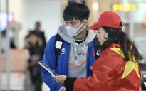 Nhóm đầu tiên của ĐT Việt Nam đã về nước