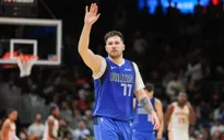 NBA | Luka Doncic lập kỷ lục ghi điểm cá nhân