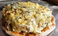 Pizza phủ 1.001 loại phô mai lập kỷ lục Guinness Thế giới