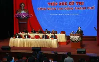 Chủ tịch Quốc hội Vương Đình Huệ tiếp xúc cử tri là công nhân, người lao động thành phố Hải Phòng
