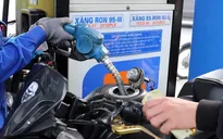 Giá xăng vượt 24.000 đồng/lít