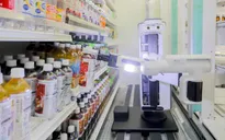 Robot quản lý cửa hàng tiện lợi tại Nhật Bản