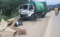 Xe chở rác va chạm hai xe máy đi ngược chiều, 4 người tử vong