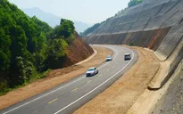 Bộ GTVT yêu cầu rà soát, điều chỉnh tổ chức giao thông tuyến cao tốc Cam Lộ - La Sơn