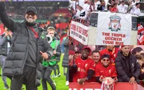 THỐNG KÊ | Giành cúp Liên đoàn Anh, Liverpool vượt Man Utd về số danh hiệu