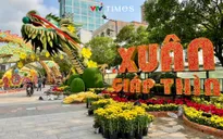 Linh vật rồng khổng lồ ở đường hoa Nguyễn Huệ sắp ra mắt người dân TP Hồ Chí Minh
