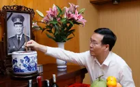Chủ tịch nước Võ Văn Thưởng dâng hương, chúc Tết nguyên lãnh đạo Đảng, Nhà nước